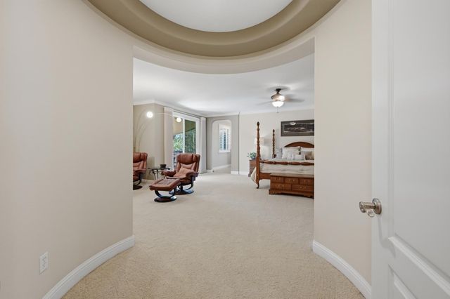 9425 Pinehurst Dr, Roseville, CA 95747