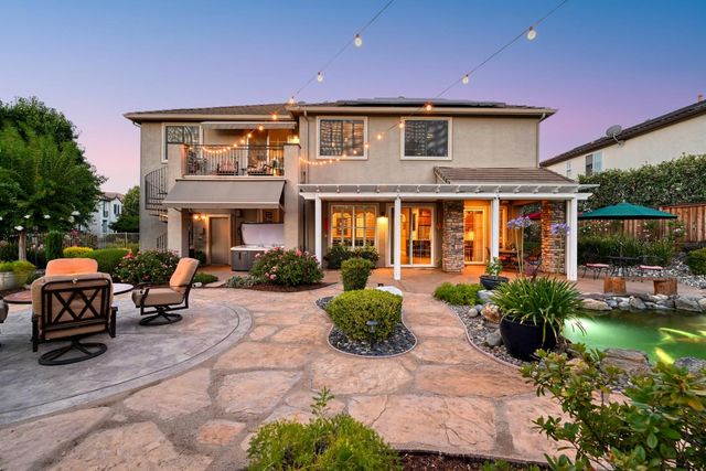 9425 Pinehurst Dr, Roseville, CA 95747