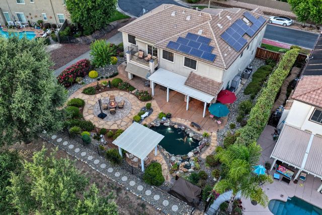 9425 Pinehurst Dr, Roseville, CA 95747