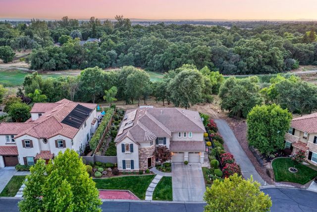 9425 Pinehurst Dr, Roseville, CA 95747