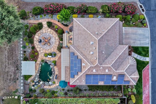 9425 Pinehurst Dr, Roseville, CA 95747