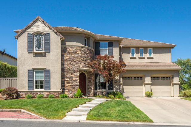 9425 Pinehurst Dr, Roseville, CA 95747