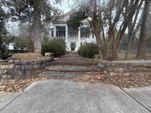 1234 Calhoun Street, Newberry, SC 29108