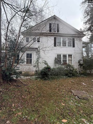 1234 Calhoun Street, Newberry, SC 29108