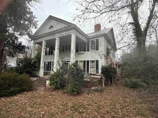 1234 Calhoun Street, Newberry, SC 29108