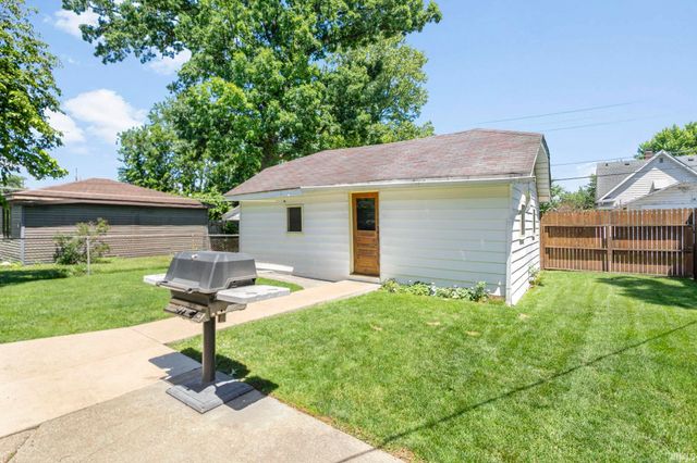 830 S 24th Street, South Bend, IN 46615