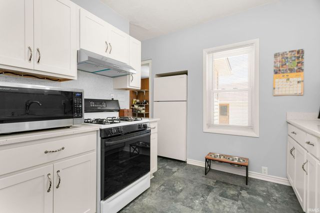 830 S 24th Street, South Bend, IN 46615