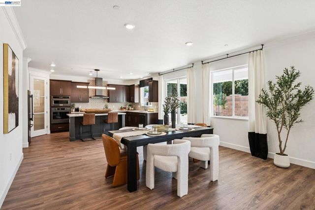 658 West Cliff St, Oakley, CA 94561