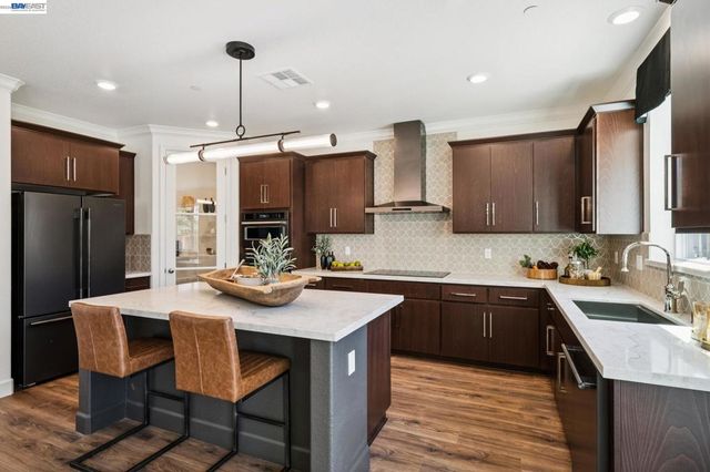 658 West Cliff St, Oakley, CA 94561