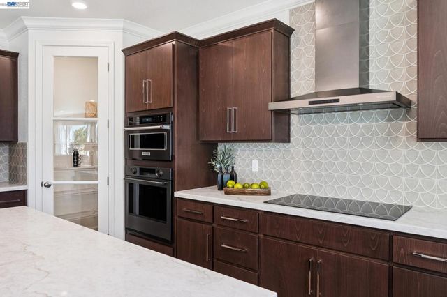 658 West Cliff St, Oakley, CA 94561