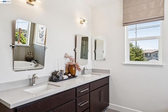 658 West Cliff St, Oakley, CA 94561