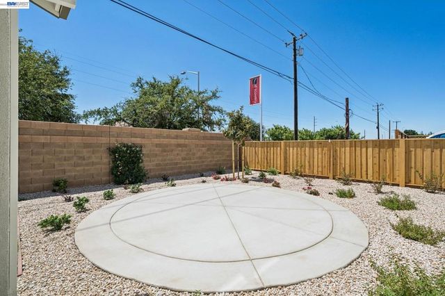 658 West Cliff St, Oakley, CA 94561