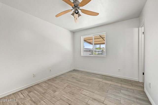 1525 W HARTFORD Avenue, Phoenix, AZ 85023