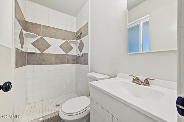 1525 W HARTFORD Avenue, Phoenix, AZ 85023