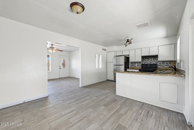 1525 W HARTFORD Avenue, Phoenix, AZ 85023