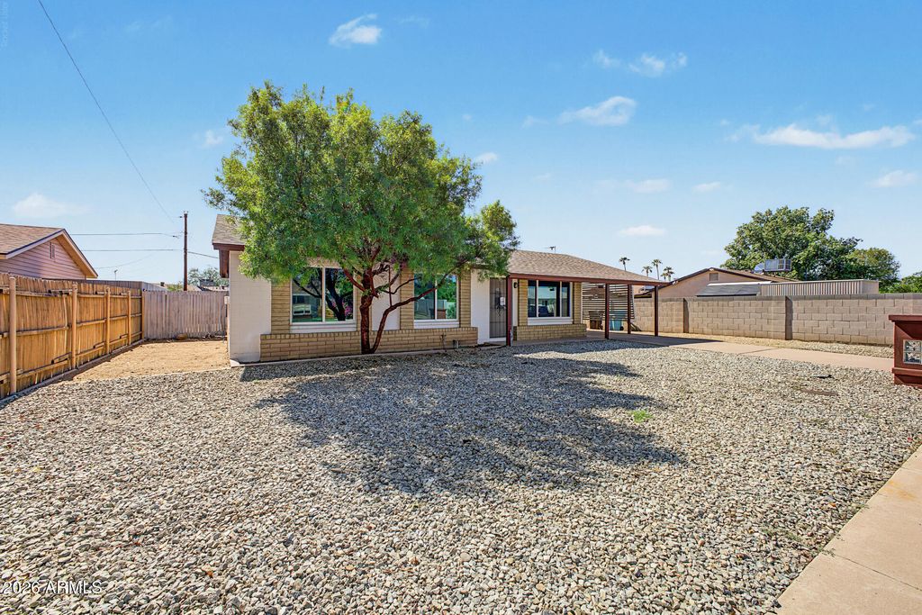 1525 W HARTFORD Avenue, Phoenix, AZ 85023 — photo 4