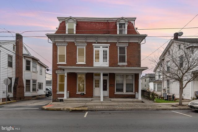 323 MARKET ST, Newport, PA 17074