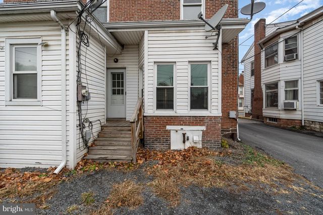 323 MARKET ST, Newport, PA 17074