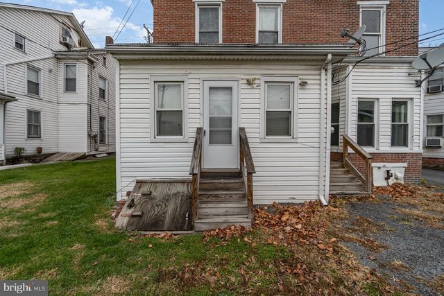 323 MARKET ST, Newport, PA 17074