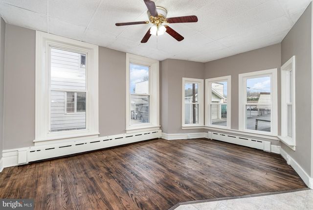 323 MARKET ST, Newport, PA 17074