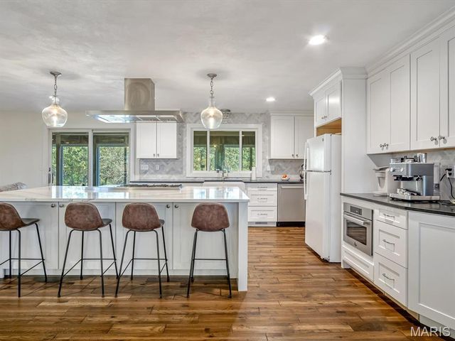 1010 Shawnee Road, Greenville, IL 62246