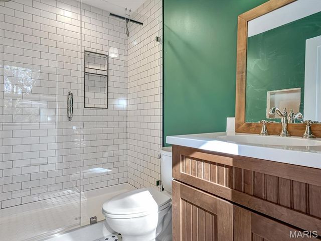 1010 Shawnee Road, Greenville, IL 62246