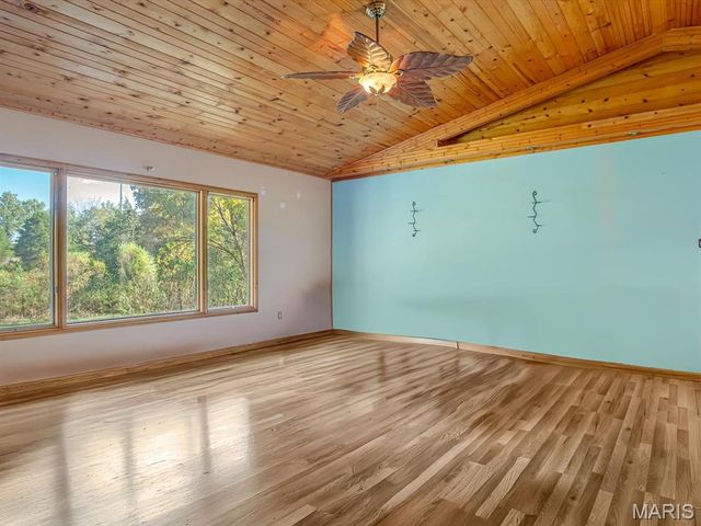 1010 Shawnee Road, Greenville, IL 62246