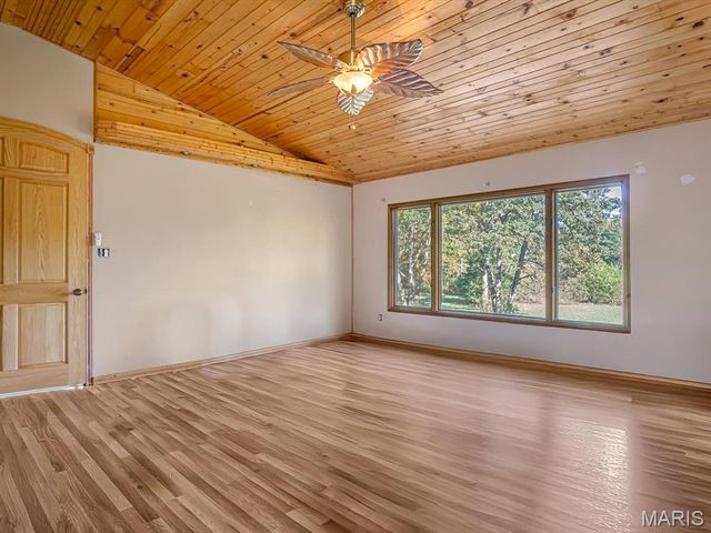 1010 Shawnee Road, Greenville, IL 62246