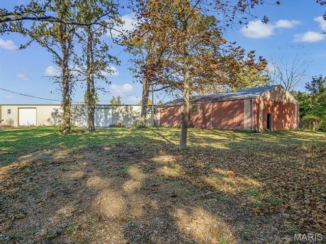 1010 Shawnee Road, Greenville, IL 62246