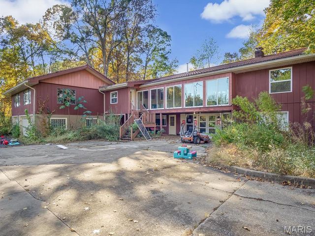 1010 Shawnee Road, Greenville, IL 62246