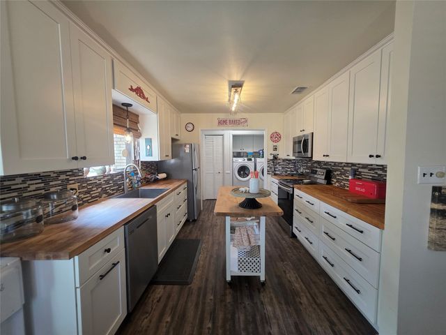 1301 Cliff Drive, Graham, TX 76450