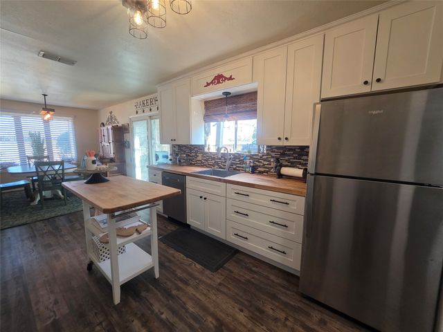 1301 Cliff Drive, Graham, TX 76450