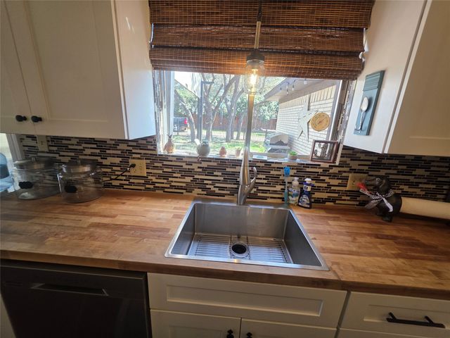 1301 Cliff Drive, Graham, TX 76450