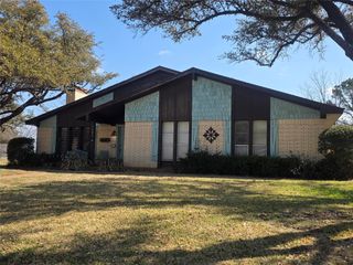 1301 Cliff Drive, Graham, TX 76450
