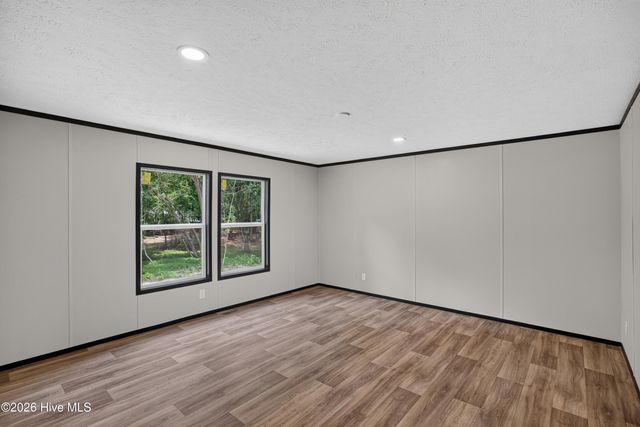 372 Mallard Roost Drive, Saint Helena, NC 28425