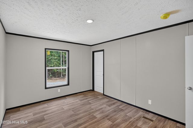 372 Mallard Roost Drive, Saint Helena, NC 28425