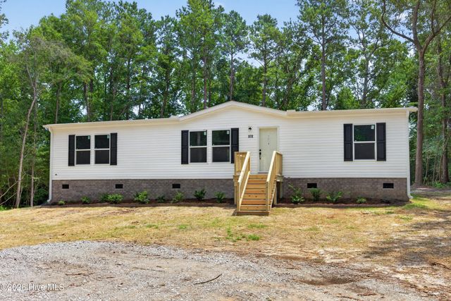 372 Mallard Roost Drive, Saint Helena, NC 28425