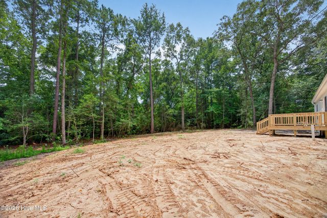 372 Mallard Roost Drive, Saint Helena, NC 28425