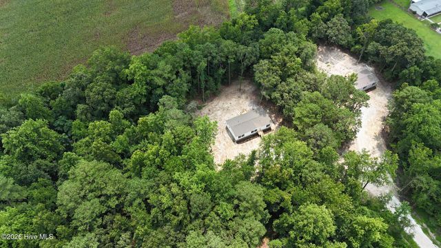 372 Mallard Roost Drive, Saint Helena, NC 28425