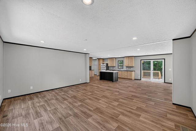 372 Mallard Roost Drive, Saint Helena, NC 28425