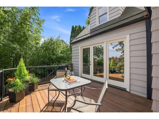 811 Sw EVANS St, Portland, OR 97219