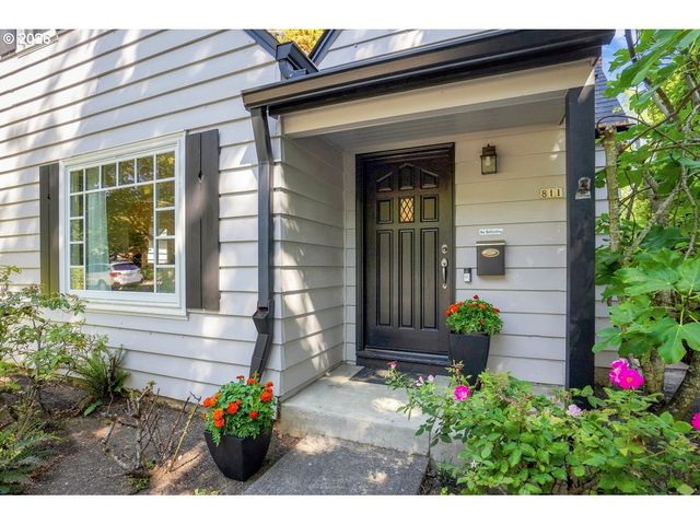 811 Sw EVANS St, Portland, OR 97219