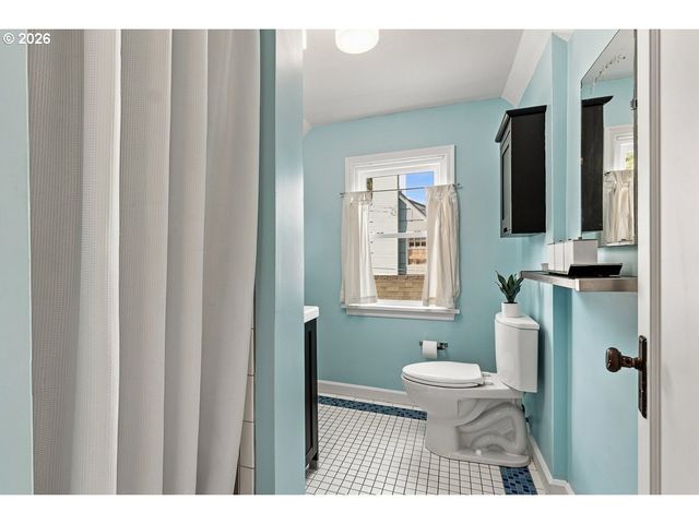 811 Sw EVANS St, Portland, OR 97219