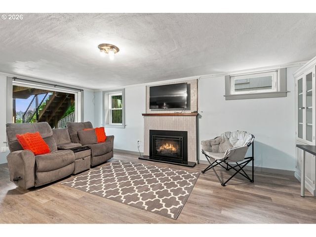 811 Sw EVANS St, Portland, OR 97219