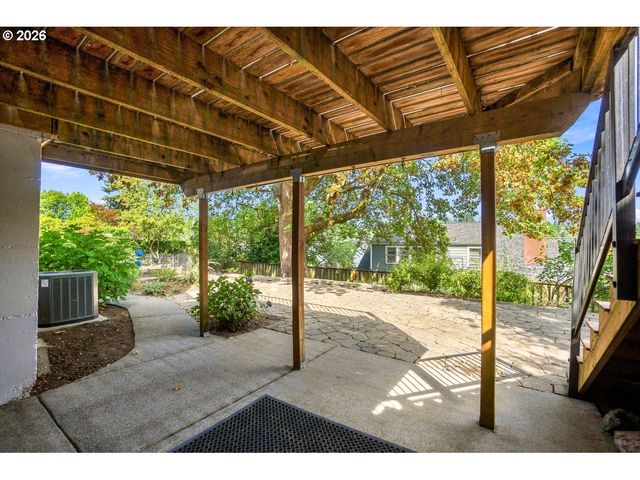 811 Sw EVANS St, Portland, OR 97219