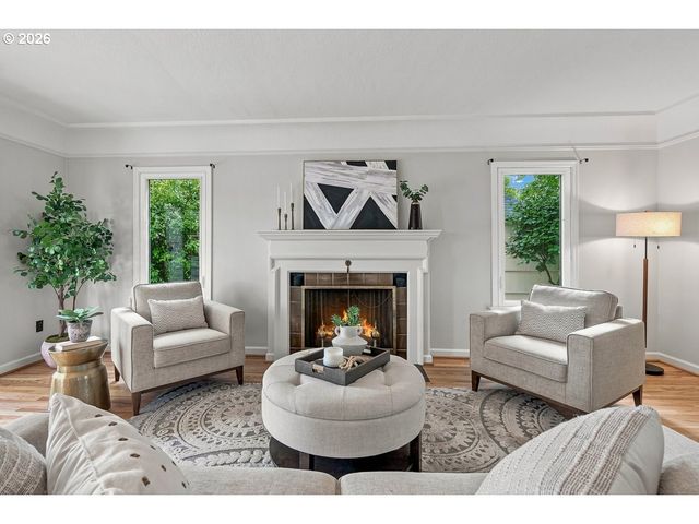 811 Sw EVANS St, Portland, OR 97219