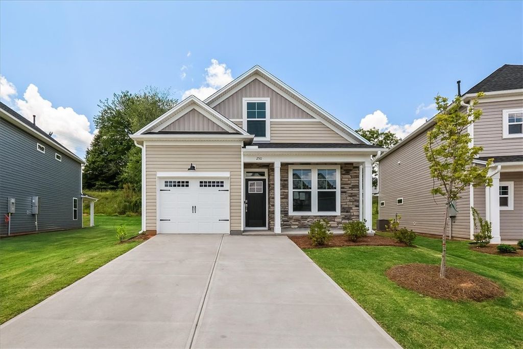 250 Brown Circle, Easley, SC 29642