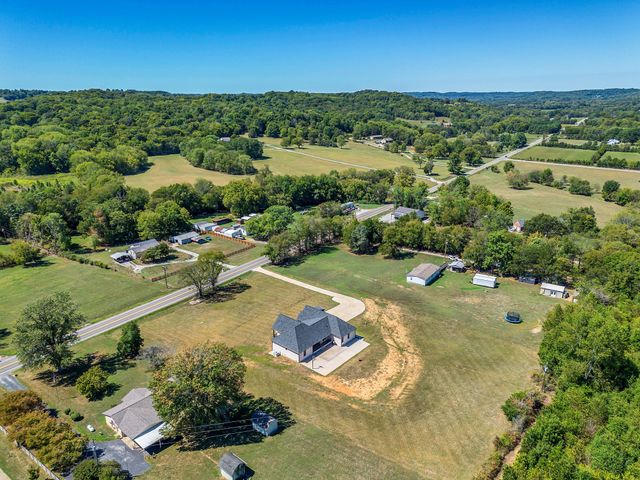 4195 Pulaski Hwy, Culleoka, TN 38451