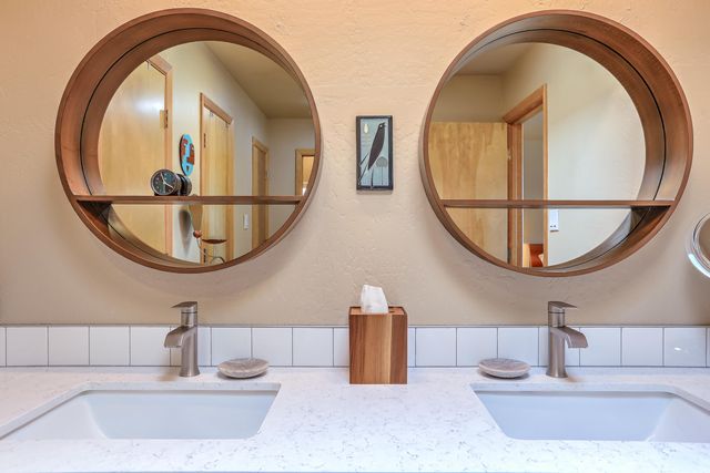 726 Tramway Lane NE 24, Albuquerque, NM 87122