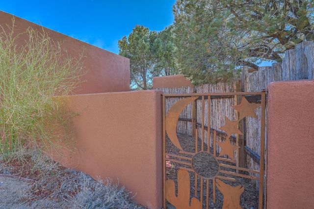 726 Tramway Lane NE 24, Albuquerque, NM 87122